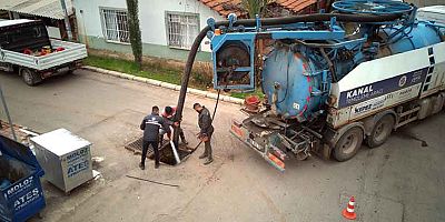 Kepez’de mazgal temizliğiyle su taşkınlarının önüne geçiliyor