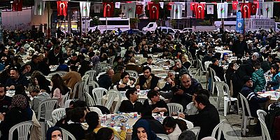 Kepez’de oruçlar açıldı, lokmalar paylaşıldı