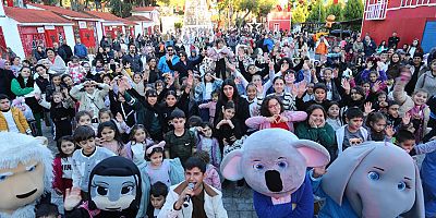 Kepez’de yeni yıl heyecanı Dokumapark’ta doya doya yaşandı  