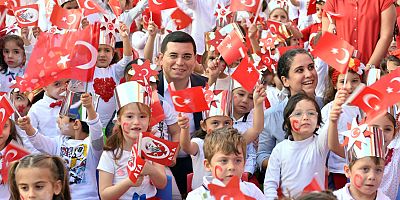 Kepez’den çocuklara bayramlarında kreş hediyesi 