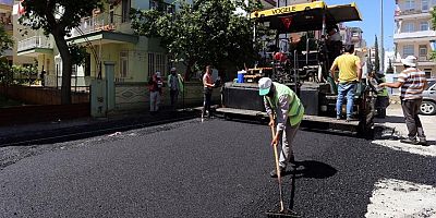Kepez’den iki mahalleye 11 bin ton sıcak asfalt