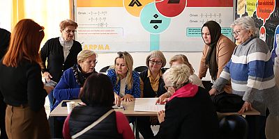 Kepez’den kadınlara güvenli internet eğitimi