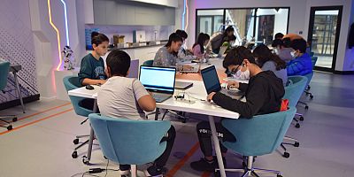 Kepez’den öğrencilere ara tatilde ‘Bilim ve Teknoloji Kampı’