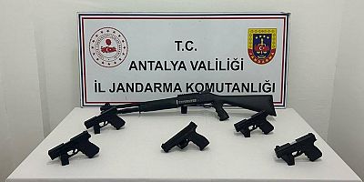 Kepez İlçesinde Ruhsatsız Silah Operasyonu