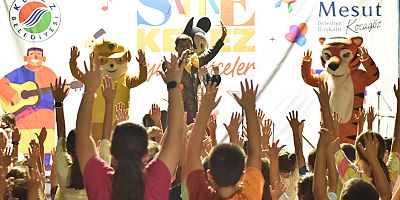 Kepez’in 68 mahallesinde “Sahne Kepez” ile sanat ve eğlenceye devam  