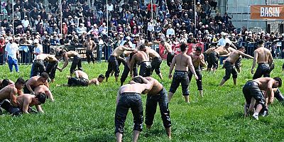 Kepez’in er meydanında deste boylarında büyük mücadele