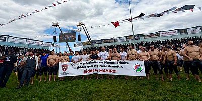 Kepez’in er meydanından “Şiddete Hayır” mesajı