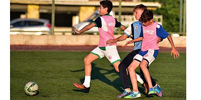 Kepez’in futbolcu fabrikası