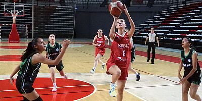 Kepez’in gençleri 4’te 4 yaptı