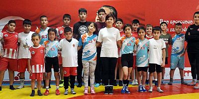 Kepez’in güreş altyapısı güçlü geliyor