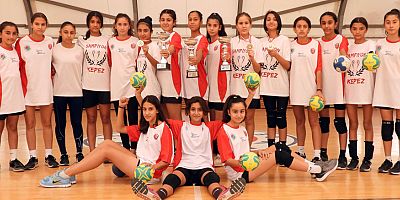 Kepez’in hentbolcuları Türkiye 3’üncüsü