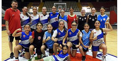 Kepez’in kızları yeni sezona hazırlanıyor