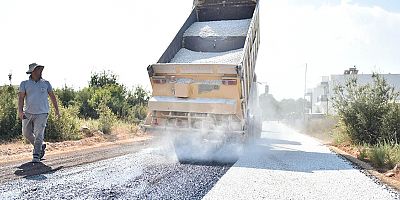 Kepez’in Odabaşı Mahallesi’ndeki 30 sokakta sathi asfalt hazırlığı