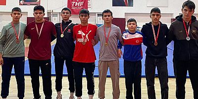 Kepez’in pehlivanlarına 3 altın