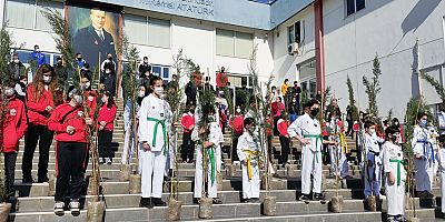 Kepez’in sporcuları da ilçeyi yeşillendiriyor