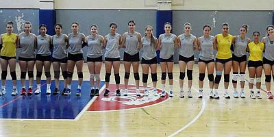 Kepez’in Sultanları, hazırlık maçlarıyla lige hazır