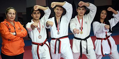 Kepez’in tekvando şampiyonları