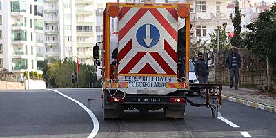 Kepez’in yol çizgileri yenileniyor