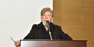 Kepez Kitap Fuarı’nda kaygı ve endişe konuşuldu  