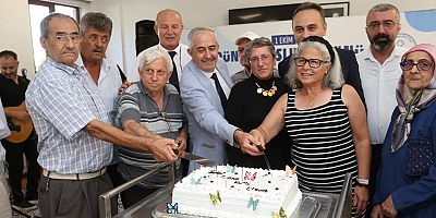 Kepez Şefkat ve Huzurevi’nde renkli etkinlik; çiçekler dikildi