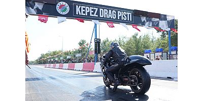 Kepezde motodrag yarışları büyük heyecanla sürüyor