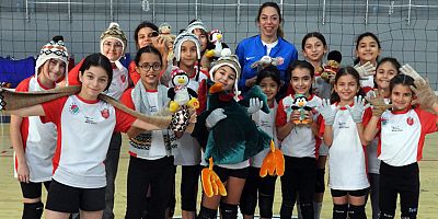 Kepezspor’dan depremzede çocuklara oyuncak