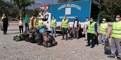 Kındılçeşme sahilinde temizlik