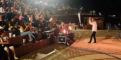 Kirazlıdere’de cuma akşamları müzik ziyafeti yaşanıyor