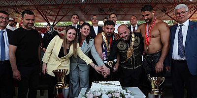 Kırkpınar’ın Başpehlivanı Antalya Büyükşehir sporcusu Erkan Taş