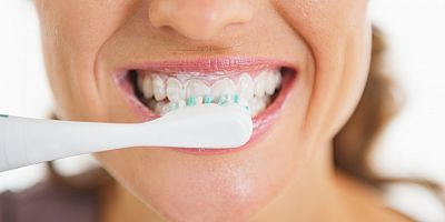 Kırmızı Et Yedikten Sonra Kürdan İle Dişleri Temizlemek doğru mu?