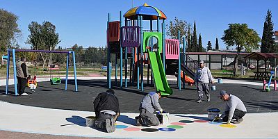 Kırsal mahallelerdeki çocuk parkları yenileniyor