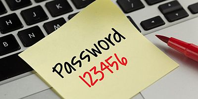 Kısa parolalar kötü, uzun parolalar iyidir