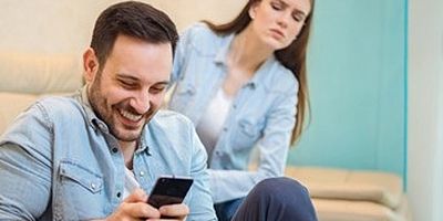 Kıskançlığınızın Sebebi Çocukluğunuzda Ebeveyninizle Yaşadığınız İlişki Olabilir