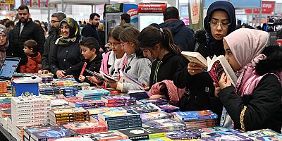 Kitapseverlerden 7. Kitap Fuarı’na tam not