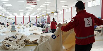 Kızılay’ın AFAD İçin Çadır Üretimi Sürüyor
