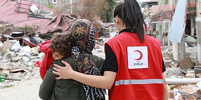 Kızılay yetimlerin ihtiyaçlarını Ramazan'da da karşılıyor