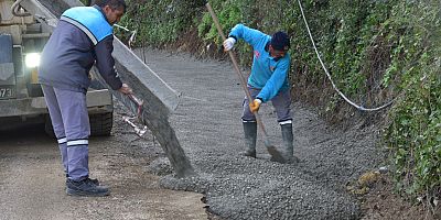 Kızılcaşehir mahallesinde şarampol betonlama çalışması devam ediyor