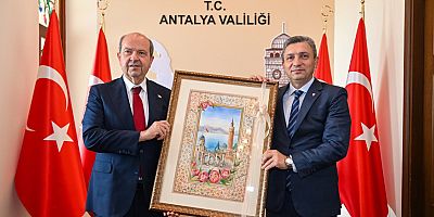 KKTC Cumhurbaşkanı Ersin Tatar Antalya Valiliği'ni ziyaret etti
