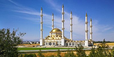 KKTC’nin en büyük camisi olan Dr. Suat Günsel Camii’nde sona yaklaşılıyor