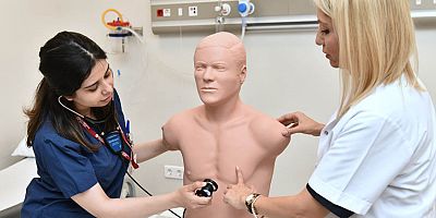 Koç Üniversitesi Hemşirelik Fakültesi uluslararası programla öğrencilerine dünyanın kapılarını açıyor