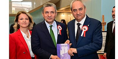 Kocagöz’den Vali Şahin’e en güzel günde en anlamlı hediye