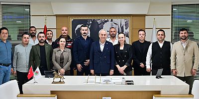 Kocagöz, halk gününde gönüllere dokundu  