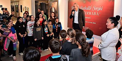 Kocagöz karikatür sergisinin açılışını yaptı