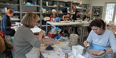 KONSEM kurslarında sanatla buluşuyorlar