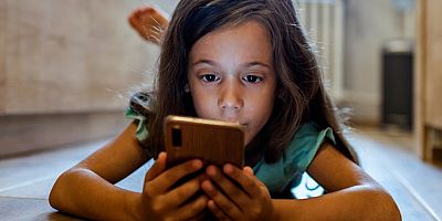 Kontrolsüz teknoloji çocuklarda problemlere yol açıyor