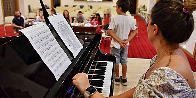 Konyaaltı Belediyesi Müzik Akademisi’nden Üniversiteye