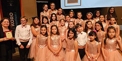 Konyaaltı Çocuk Korosu'na 