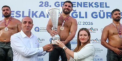 Konyaaltı Feslikan'da Başpehlivan Erkan Taş