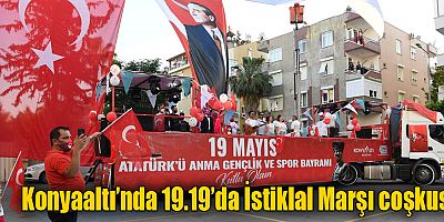 Konyaaltı’nda 19.19’da İstiklal Marşı coşkusu 