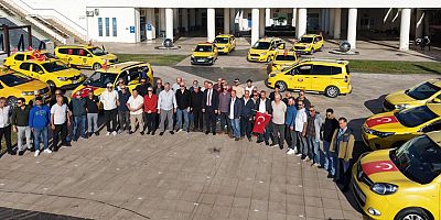 Konyaaltı'nda Cumhuriyet konvoyu